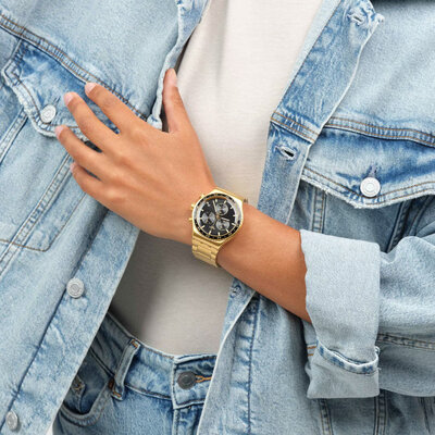 Swatch In the Black YVG418G