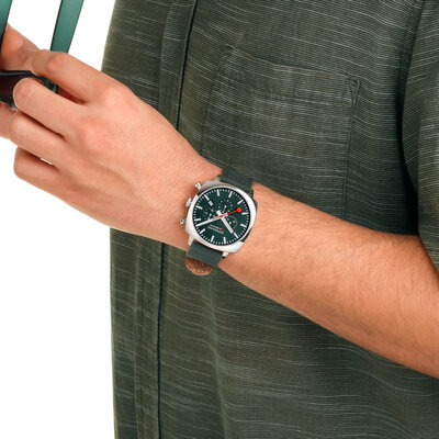 Mondaine Grand Cushion Quartz MSL.41460.LF.SET (+ Ersatz-Uhrenarmband)