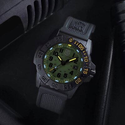 Luminox Navy SEAL XS.3517.NSF.SET Foundation (+ Ersatz-Uhrenarmband)