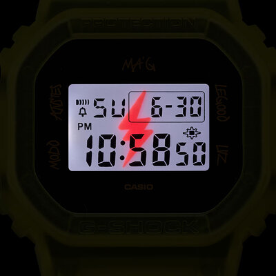 Casio G-Shock Original DWE-5600JB-1A9ER J. Balvin Collaboration (+Ersatzband und Lünette)