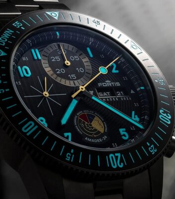 Fortis Novonaut N-42 Automatic Chronograph Amadee-24 F2040016 Limited Edition 100pcs (+ Ersatz-Uhrenarmband)