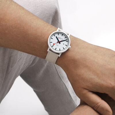 Mondaine Essence Quartz Solar MS1.41910.LA